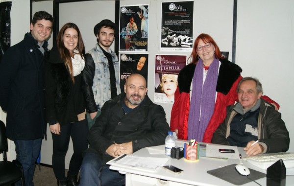 Moncho en su oficina con Antonia Bueno Tal y Tal, Samuel de Albuquerque, Rita Tal y Diogo Antunes