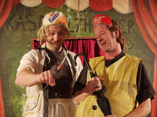 Los dos actores del Theater Rootshlöffel. Fotografía tomada de su página web.