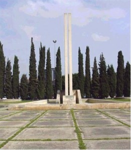 Fig. 21 Monumento a las víctimas de las riadas del Túria, Valencia 1982.